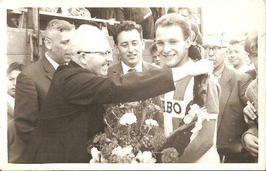 Klik om te verbergen