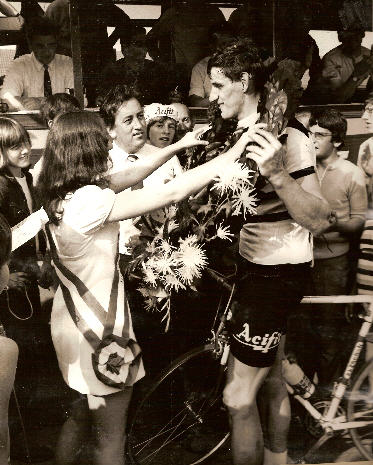 Klik om te verbergen